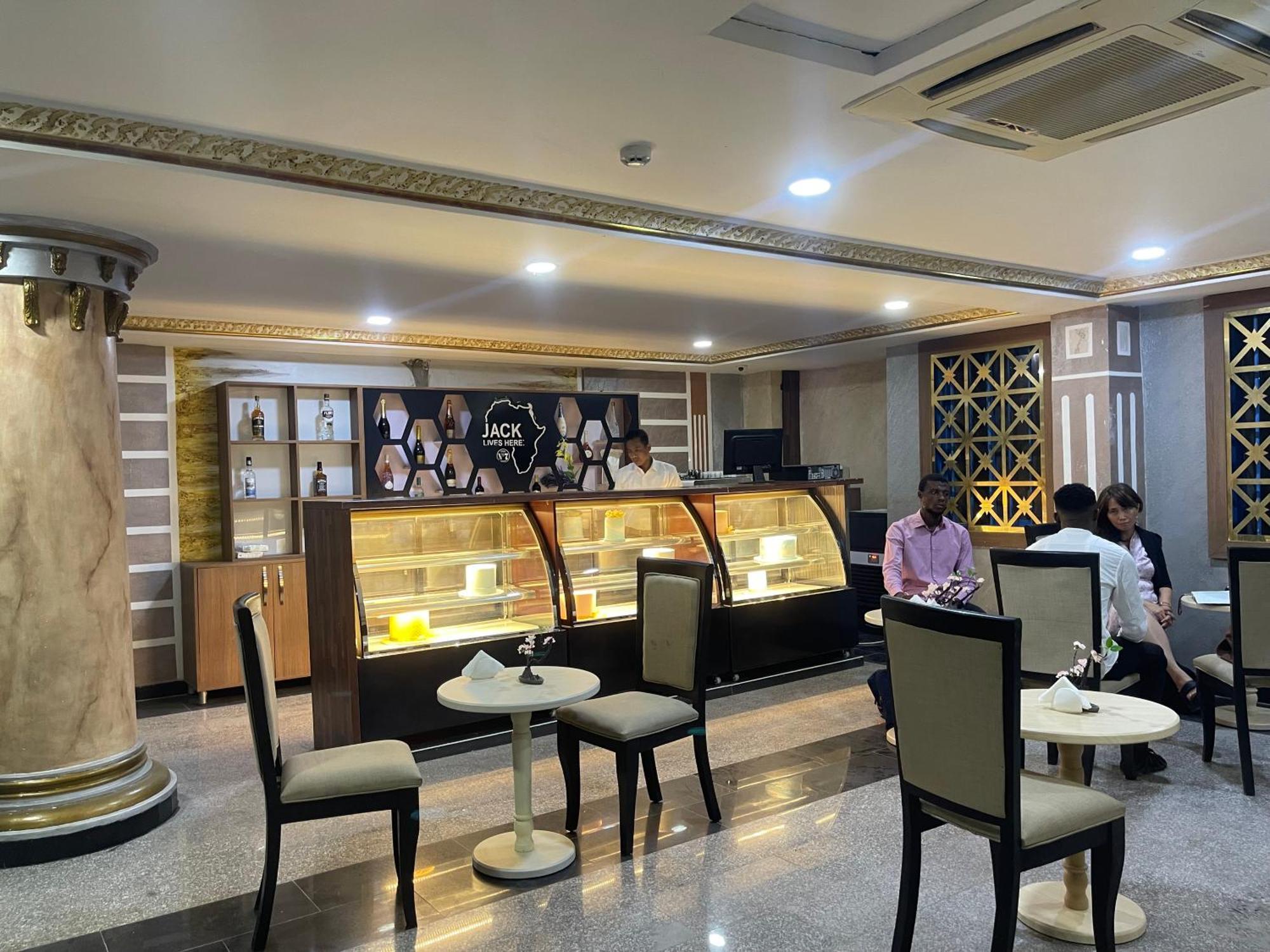 Aa Hotel And Suites 아부자 외부 사진