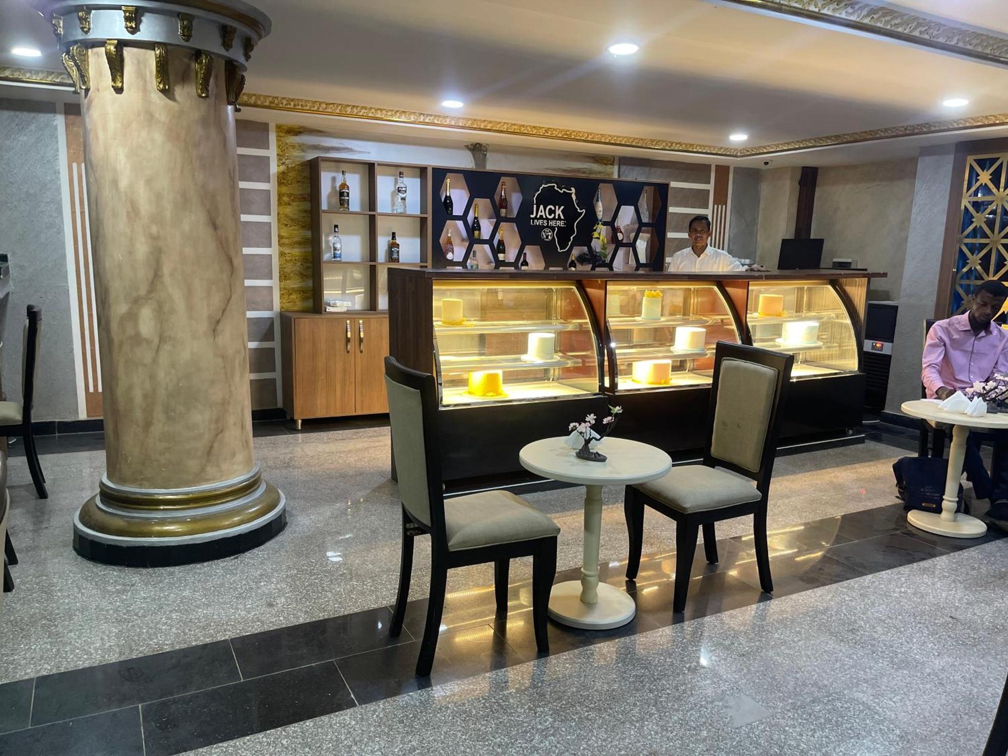 Aa Hotel And Suites 아부자 외부 사진