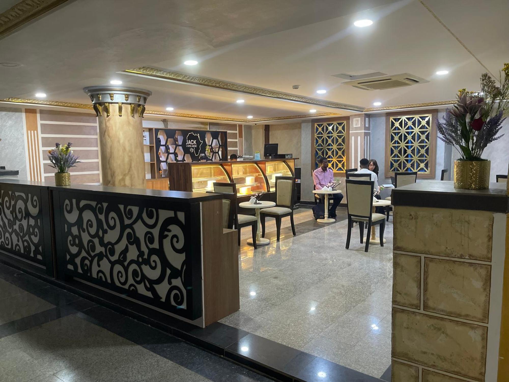 Aa Hotel And Suites 아부자 외부 사진