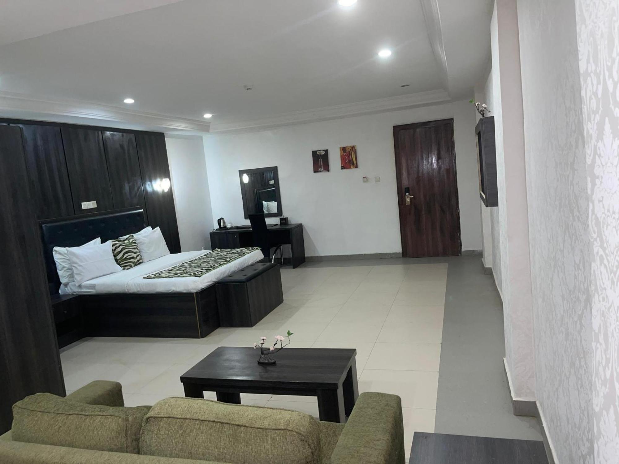 Aa Hotel And Suites 아부자 외부 사진