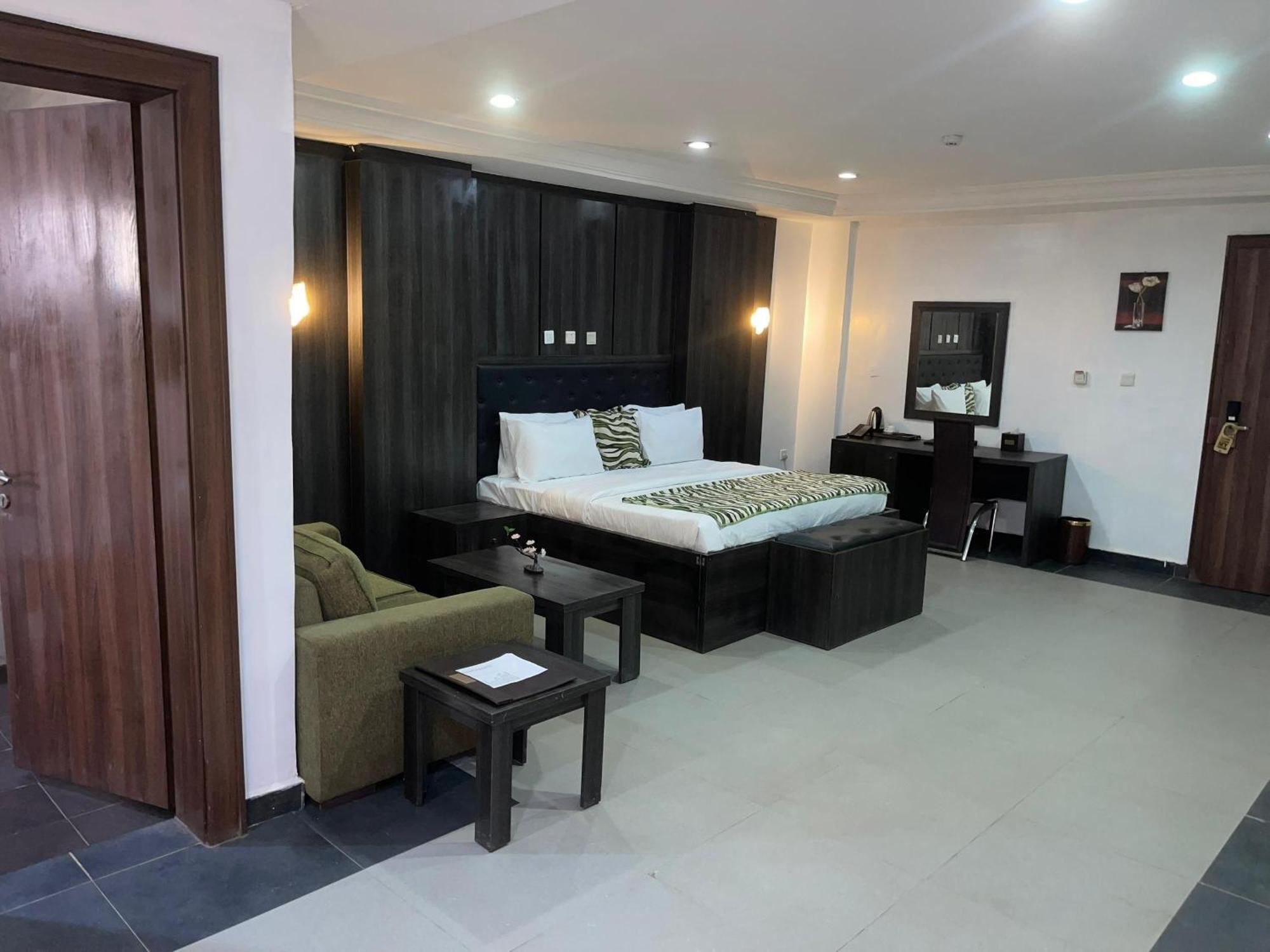 Aa Hotel And Suites 아부자 외부 사진